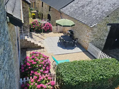 Jardin de l'établissement Maison périgourdine au calme