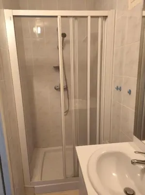 Salle de bains dans l'établissement Maison périgourdine au calme