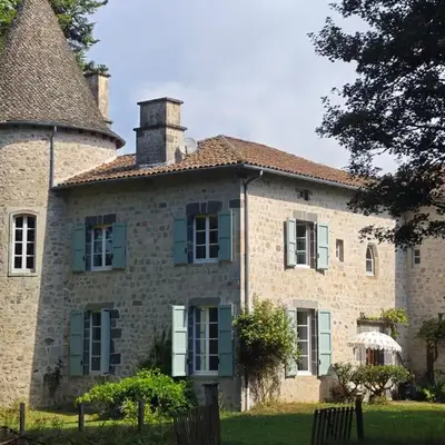 Manoir de famille proche lac