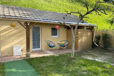 Jardin de l'établissement Casa 4 Saisons - Studio à thème - PiscineJardin - Proche centre-ville