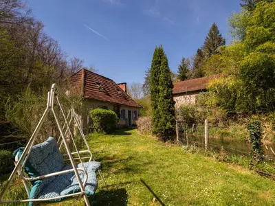 Jardin de l'établissement Holiday Home Roucan by Interhome