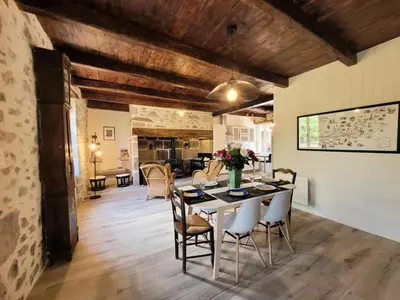 Coin salon dans l'établissement Gîte de France L'air du paradis 3 épis - Gîte de France 6 personnes MAE-6344