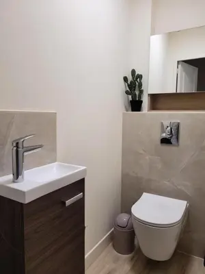 Salle de bains dans l'établissement Gîte de France Le grand air du paradis 3 épis - Gîte de France 9 personnes MAE-6464