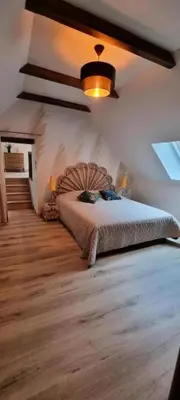 Un ou plusieurs lits dans un hébergement de l'établissement Gîte de France Le grand air du paradis 3 épis - Gîte de France 9 personnes MAE-6464