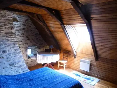 Un ou plusieurs lits dans un hébergement de l'établissement Gîte de France à Sarroux - St Julien 3 épis - Gîte de France 8 personnes MAE-0134