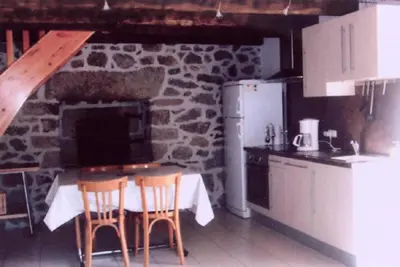 Cuisine ou kitchenette dans l'établissement Gîte de France Le fournil 3 épis - Gîte de France 2 personnes MAE-5564