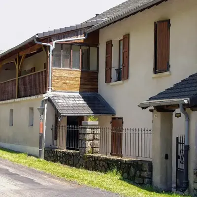 Gîte 4 personnes vue sur le lac des graves - Vallée de la Jordanne