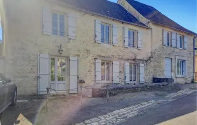 Plan de l'établissement 3 Bedroom Stunning Home In Saint Robert