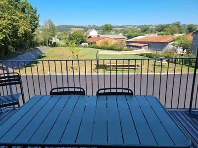 Balcon ou terrasse dans l'établissement APT T2 à 500M du centre ville