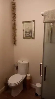 Salle de bains dans l'établissement La Petite Maison à Beaulieu