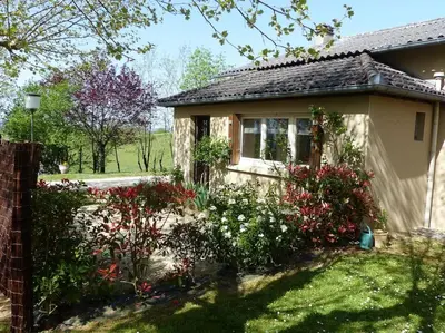 Jardin de l'établissement Gîte Les Hauts de Curemonte
