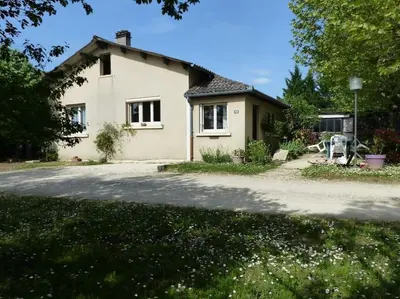 Jardin de l'établissement Gîte Les Hauts de Curemonte