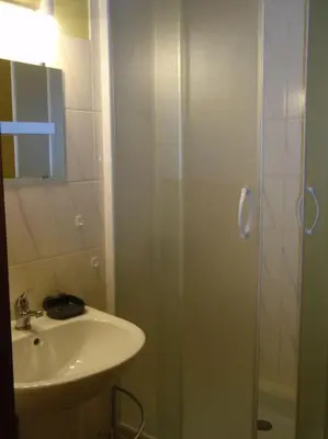 Salle de bains dans l'établissement Le Viognier - Gîte - Lot (vallée de la Dordogne)