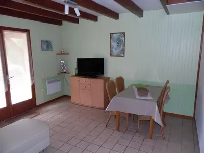 Télévision ou salle de divertissement dans l'établissement Le Viognier - Gîte - Lot (vallée de la Dordogne)