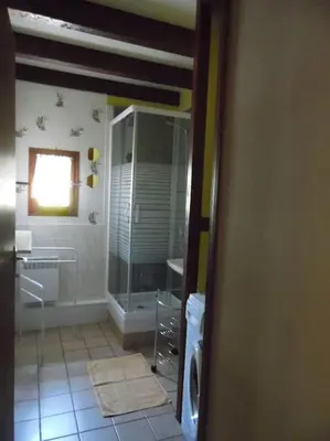 Salle de bains dans l'établissement Le Pinot - Gîte - Lot - Vallée de la Dordogne
