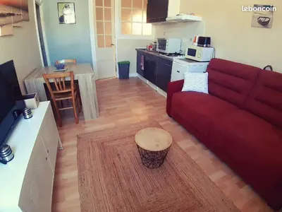 Cuisine ou kitchenette dans l'établissement Appartement Les Cozettes