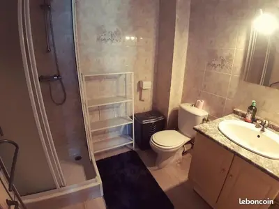 Salle de bains dans l'établissement Appartement Les Cozettes