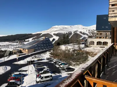 Vue générale sur la montagne ou vue sur la montagne depuis l'appartement