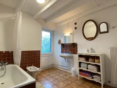 Salle de bains dans l'établissement Au coeur des volcans