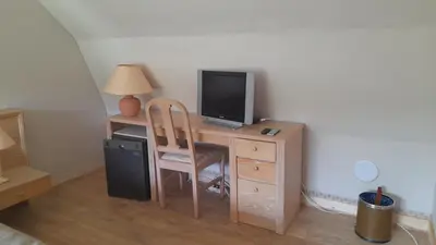 Télévision ou salle de divertissement dans l'établissement Chambre d'hôte la Maronne dans le Cantal