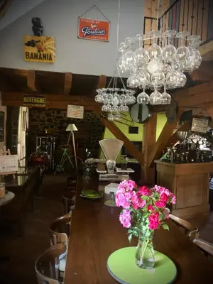 Restaurant ou autre lieu de restauration dans l'établissement Gite La Voie Romaine