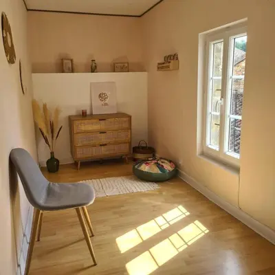 Coin salon dans l'établissement Mercadial au coeur de Saint-Céré