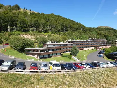Vue générale sur la montagne ou vue sur la montagne depuis l'appartement