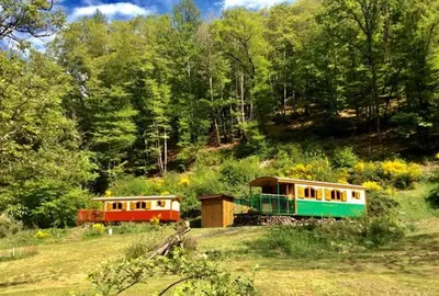 Paysage naturel près de la tente de luxe