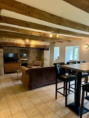Cuisine ou kitchenette dans l'établissement Gîte Le Four à Pain 6 personnes sur le domaine du Manoir du Rigouneix