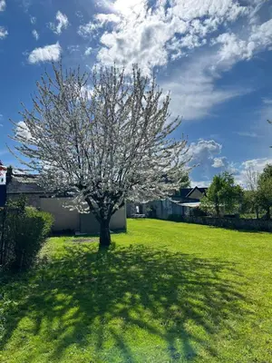 Jardin de l'établissement Belle Maison à Tarnac Corrèze