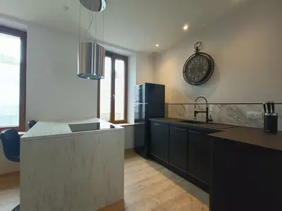Cuisine ou kitchenette dans l'établissement # Le Beffroi# Maison# Murol