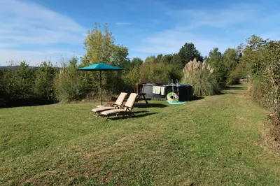 Jardin de l'établissement Maison La Chapelle Bellevue