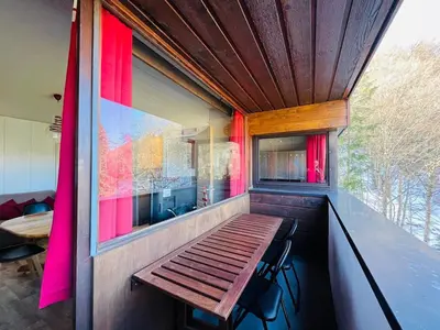 Balcon ou terrasse dans l'établissement Appartement Mont-Dore avec Parking Privé - 4 pers - FR-1-608-257