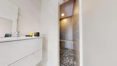 Salle de bains dans l'établissement Cosy et Chic Centre Ville
