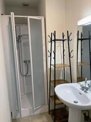 Salle de bains dans l'établissement Appartement double dans le centre