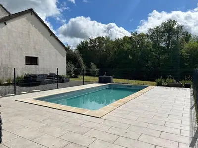Piscine de l'établissement Maison avec piscine classée 3 étoiles ou située à proximité