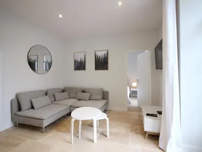 Coin salon dans l'établissement Bel appartement T3 avec terrasse et wifi au centre de La Bourboule - FR-1-608-270