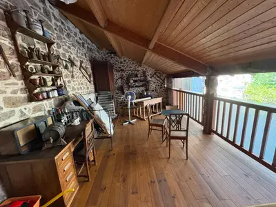 Balcon ou terrasse dans l'établissement Petite maison avec cour fermée