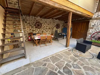 Terrasse ou espace extérieur de l'établissement Petite maison avec cour fermée