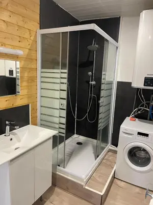 Salle de bains dans l'établissement Appartement pour 8 personnes