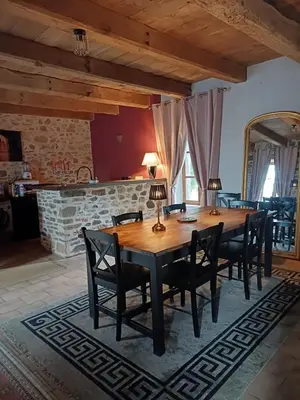 Coin salon dans l'établissement La petite Salamandre bleue