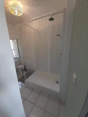 Salle de bains dans l'établissement gite de la fontaine