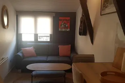 Coin salon dans l'établissement Au Cœur De Limoges