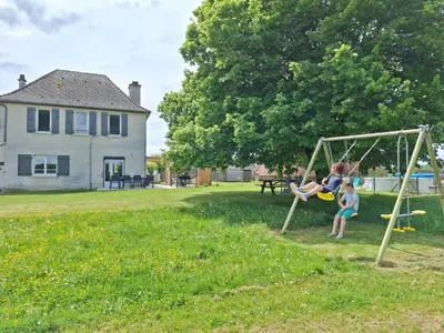 Aire de jeux pour enfants de l'établissement Gîte de La Grange Ovalaire