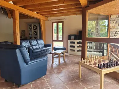 Coin salon dans l'établissement Gîte Les B