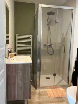 Salle de bains dans l'établissement La Gentiane