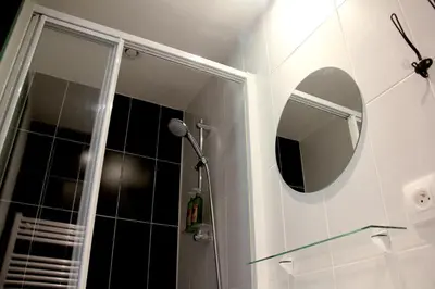 Salle de bains dans l'établissement La Min-sú de Terrasson