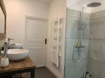 Salle de bains dans l'établissement Gîte Nature