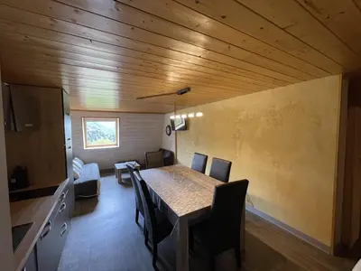 Coin salon dans l'établissement Beau duplex 6 pers. à 200m des pistes, parking gratuit - FR-1-787-11