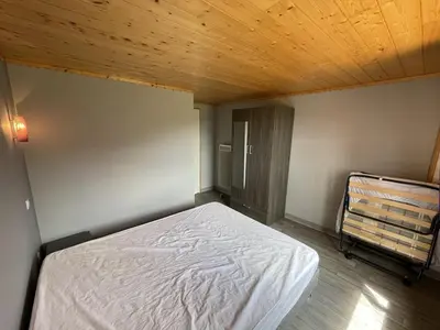 Un ou plusieurs lits dans un hébergement de l'établissement Beau duplex 6 pers. à 200m des pistes, parking gratuit - FR-1-787-11